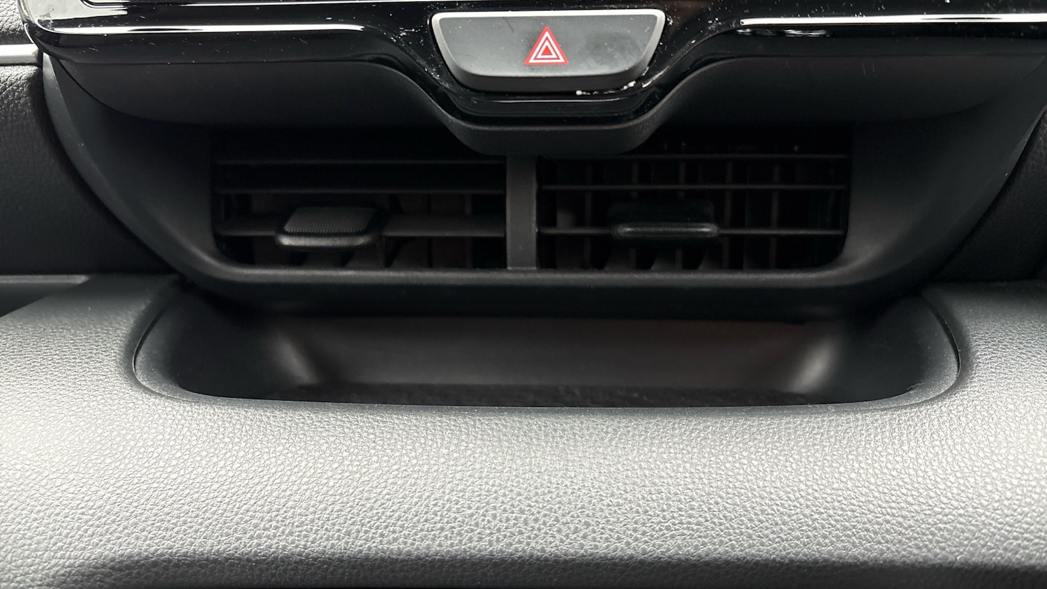 Used Toyota Yaris 2022 for sale - 76490393: Photo 37