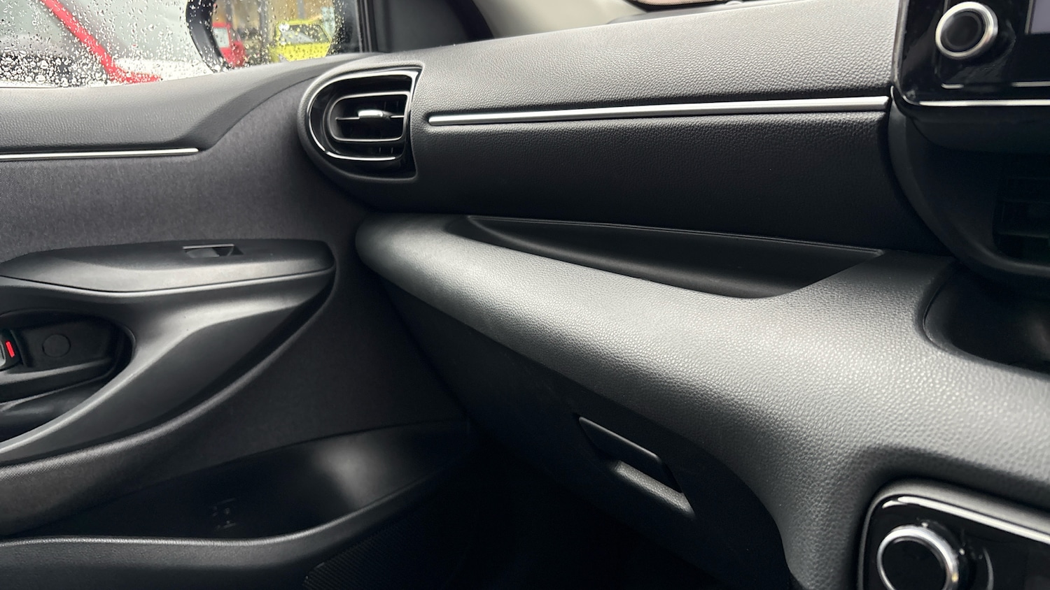 Used Toyota Yaris 2022 for sale - 76490393: Photo 42