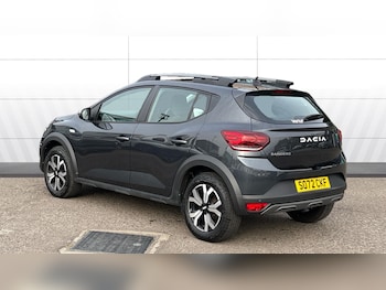 Used Dacia Sandero Stepway 2023 for sale - 76316334: Photo 2