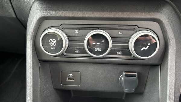 Used Dacia Sandero Stepway 2023 for sale - 76316334: Photo 53
