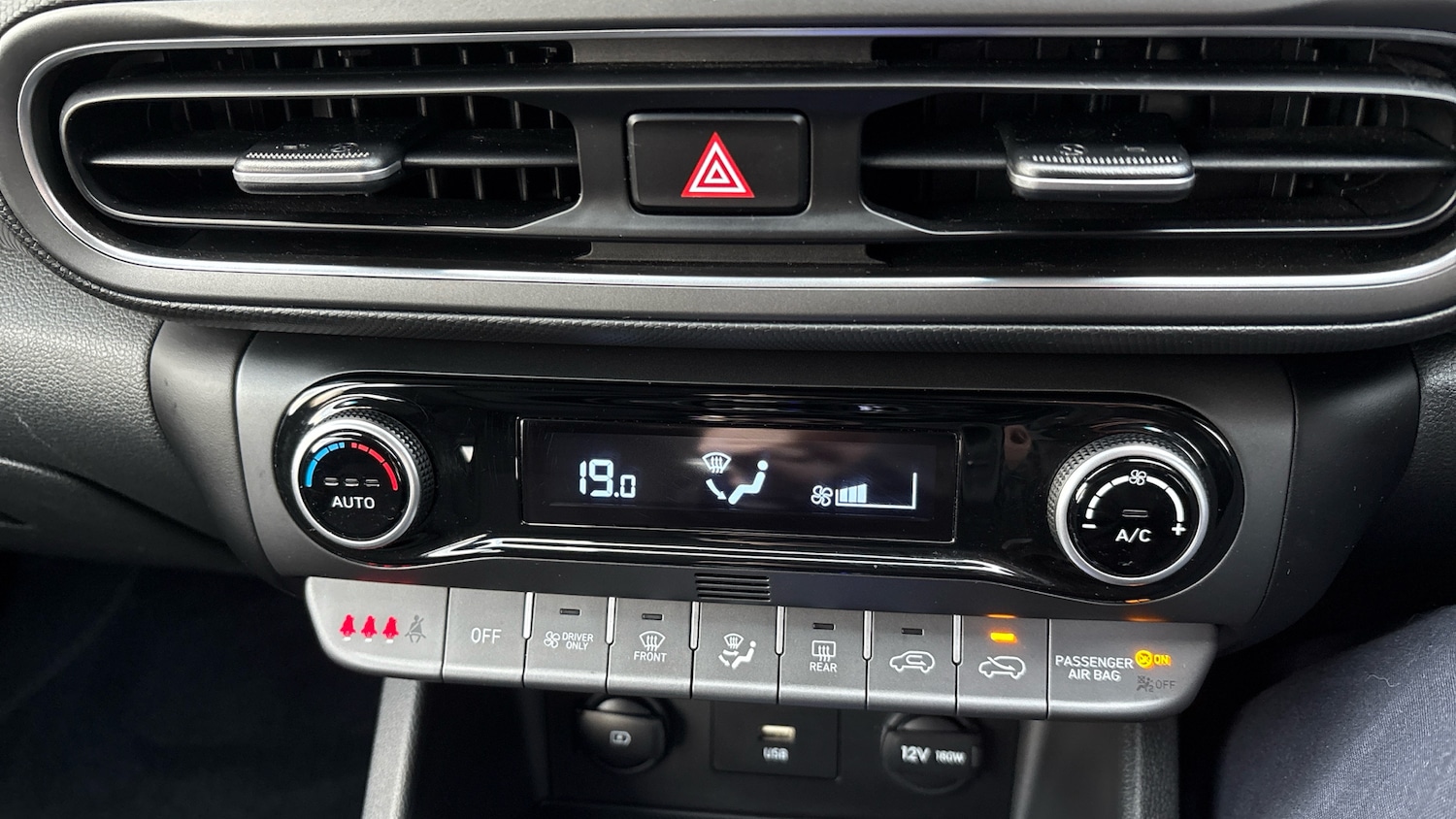 Used Hyundai KONA 2022 for sale - 77046134: Photo 30