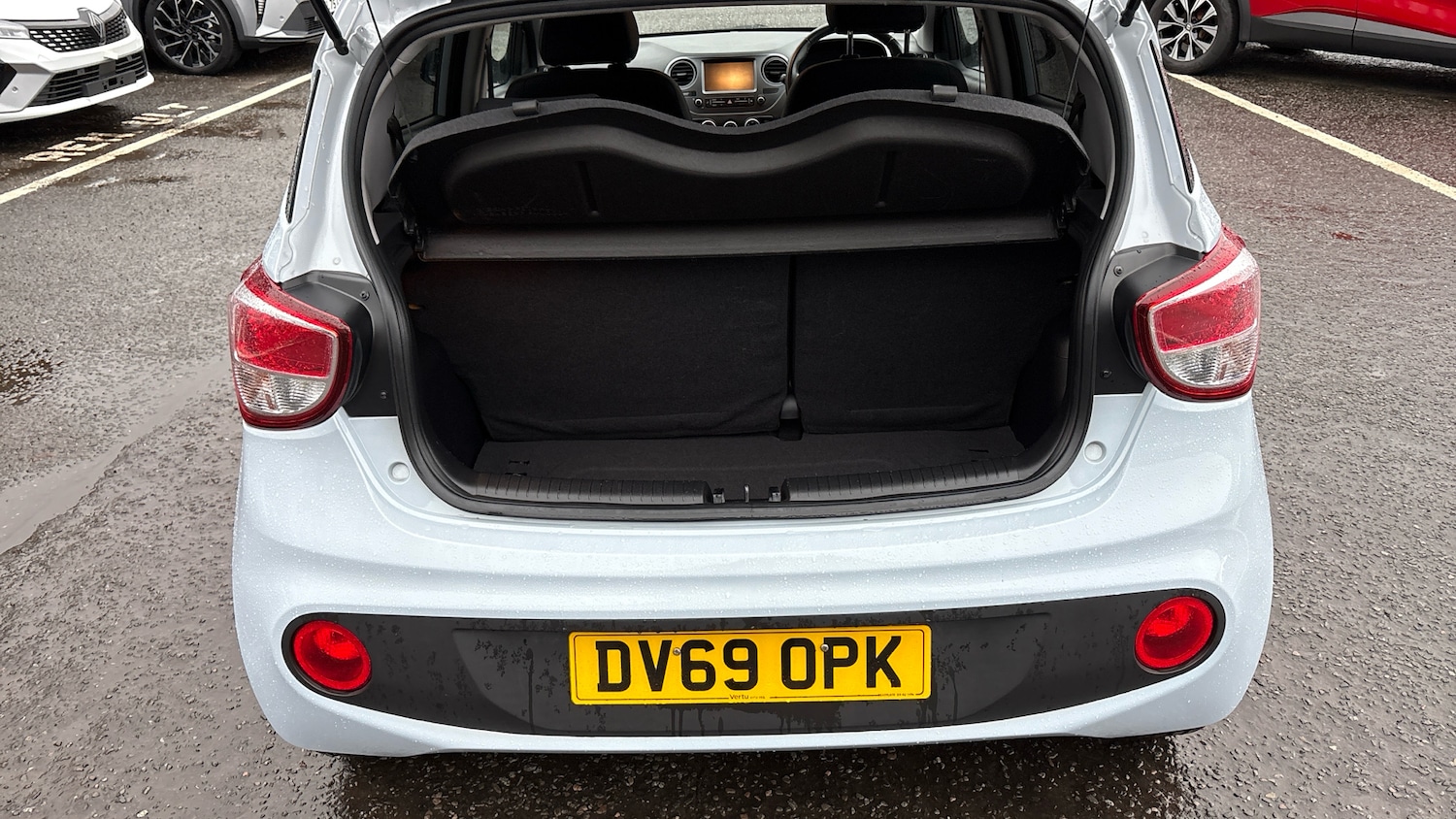 Used Hyundai i10 2019 for sale - 76974153: Photo 4