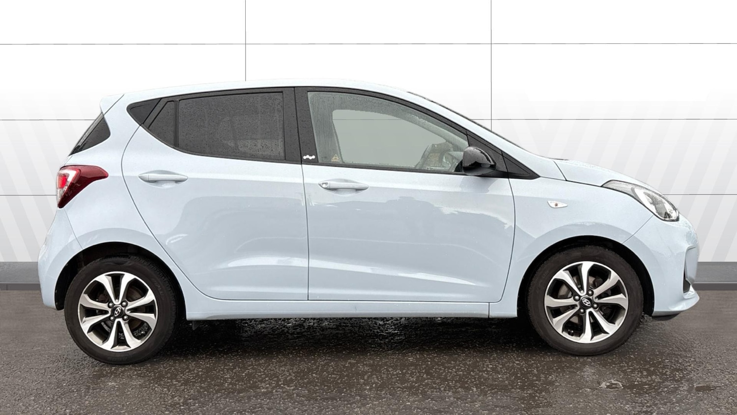 Used Hyundai i10 2019 for sale - 76974153: Photo 5