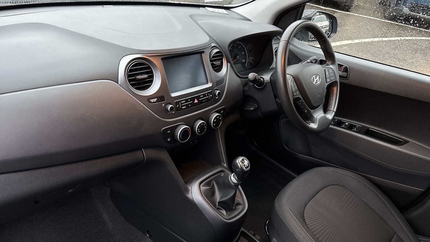 Used Hyundai i10 2019 for sale - 76974153: Photo 9