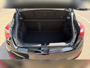 Used Hyundai i30 2016 for sale - 79380970: Photo