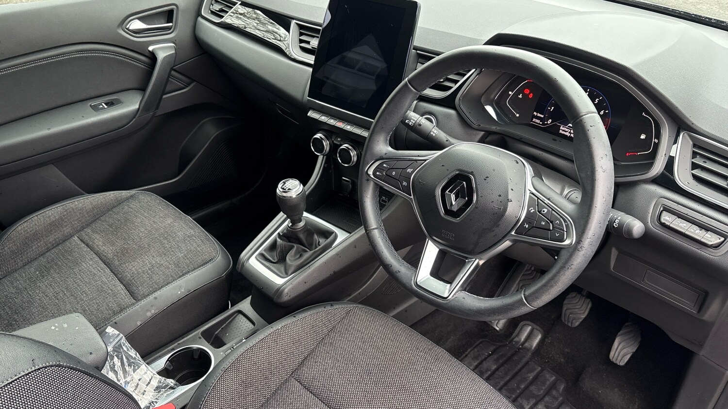 Used Renault Captur 2023 for sale - 77871892: Photo 11