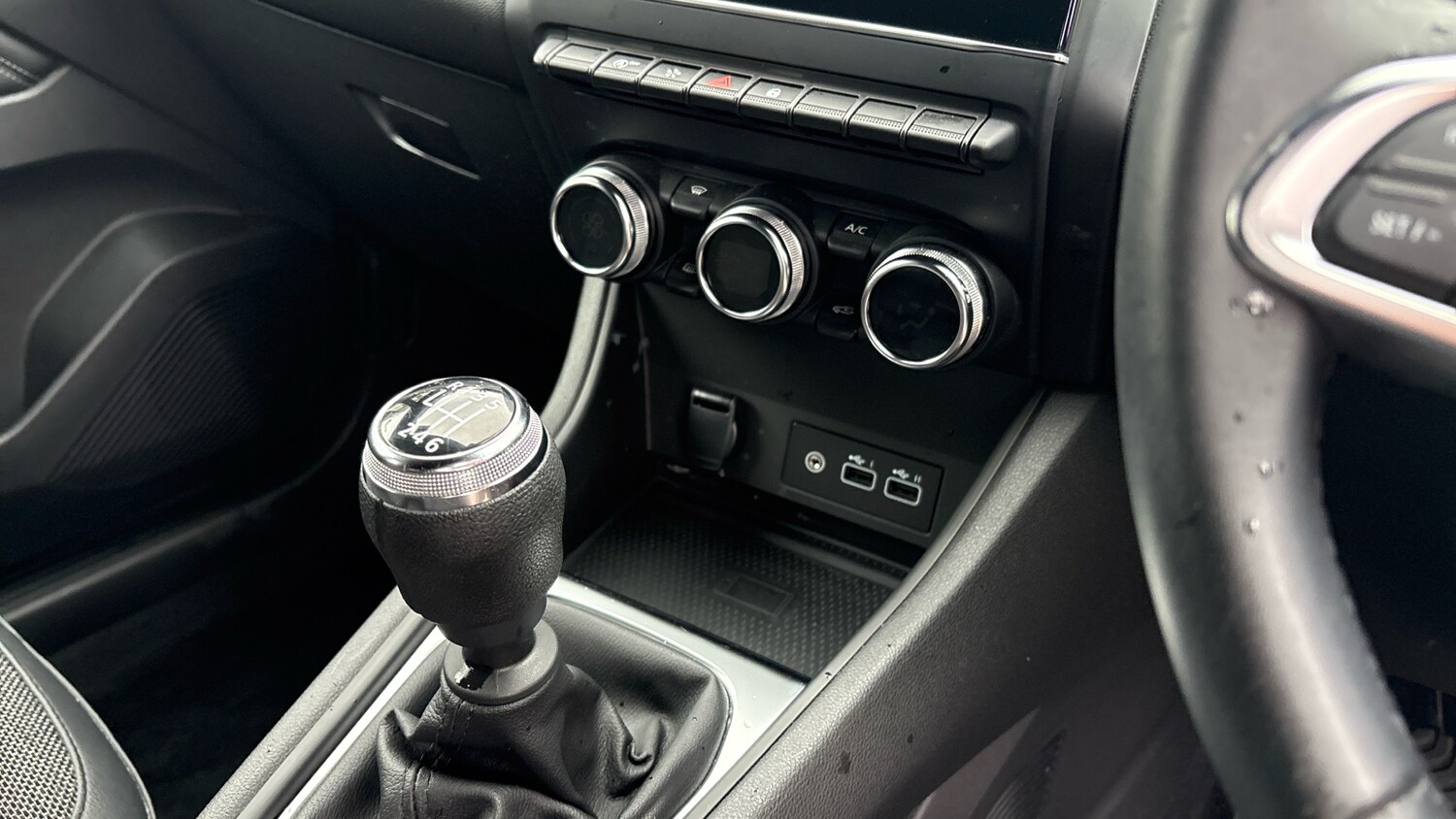 Used Renault Captur 2023 for sale - 77871892: Photo 14