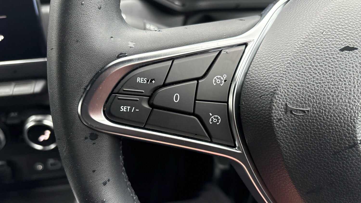 Used Renault Captur 2023 for sale - 77871892: Photo 24