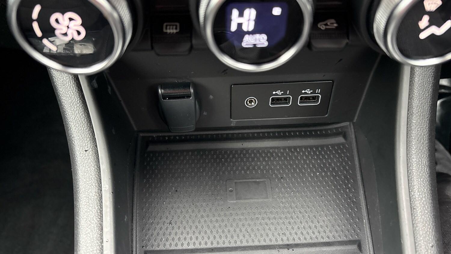 Used Renault Captur 2023 for sale - 77871892: Photo 34