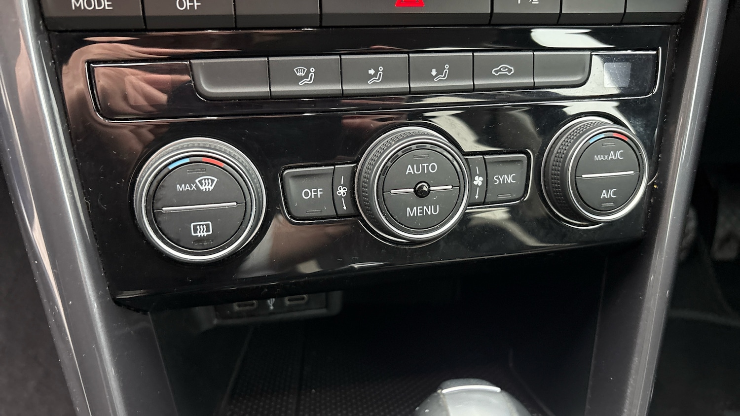 Used Volkswagen T-Roc 2021 for sale - 76766888: Photo 32