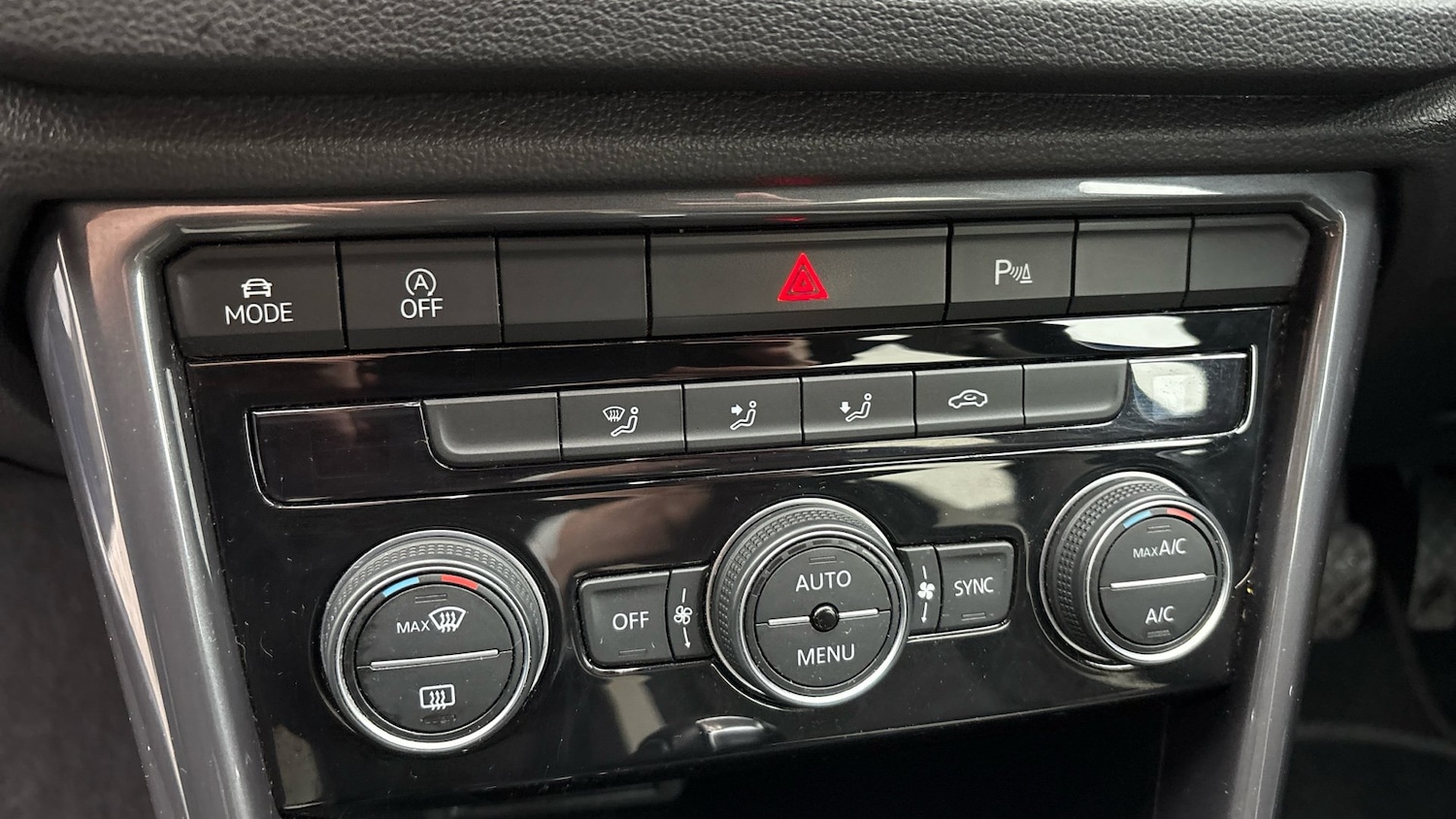 Used Volkswagen T-Roc 2021 for sale - 76766888: Photo 33