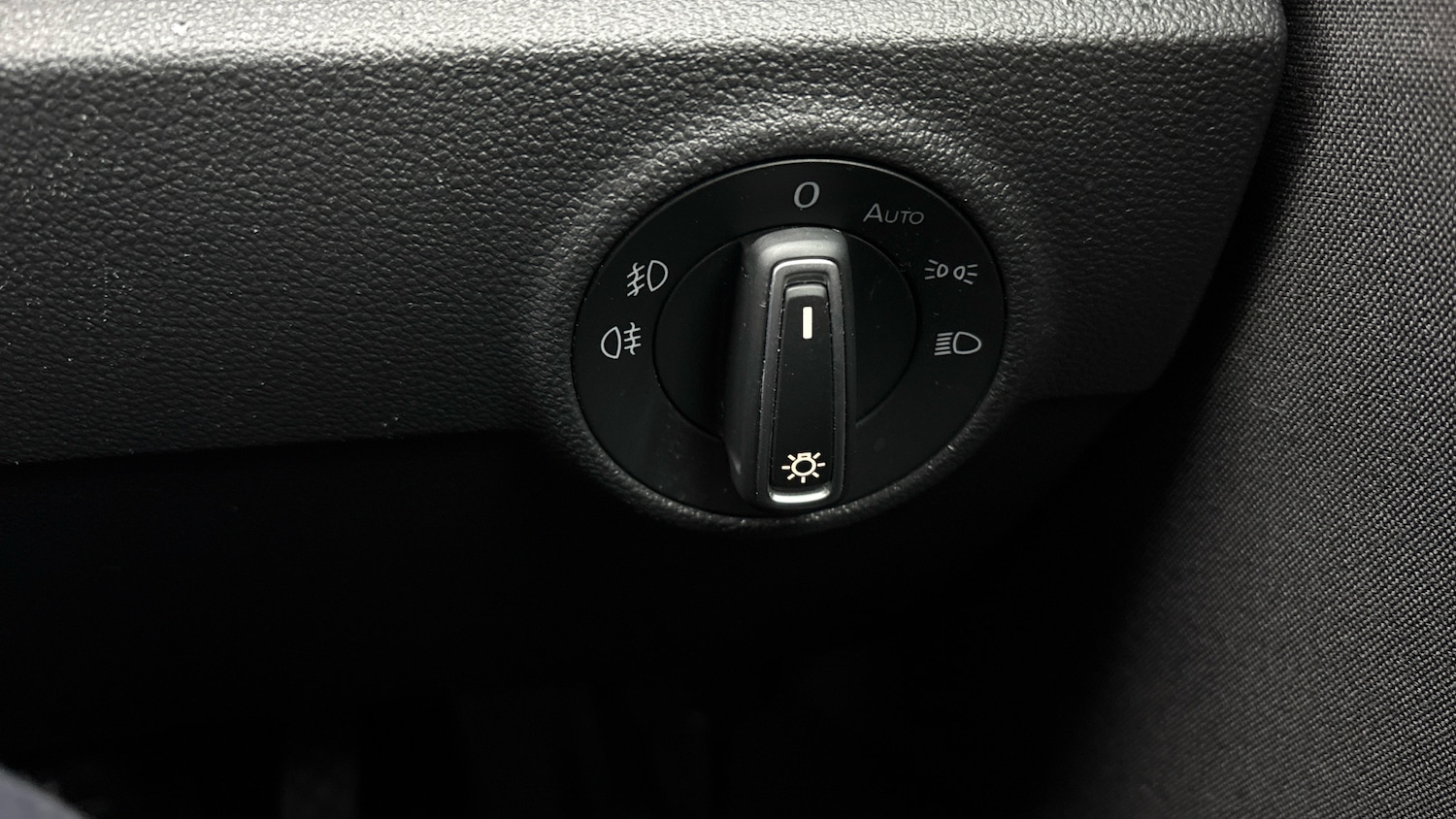 Used Volkswagen T-Roc 2021 for sale - 76766888: Photo 41