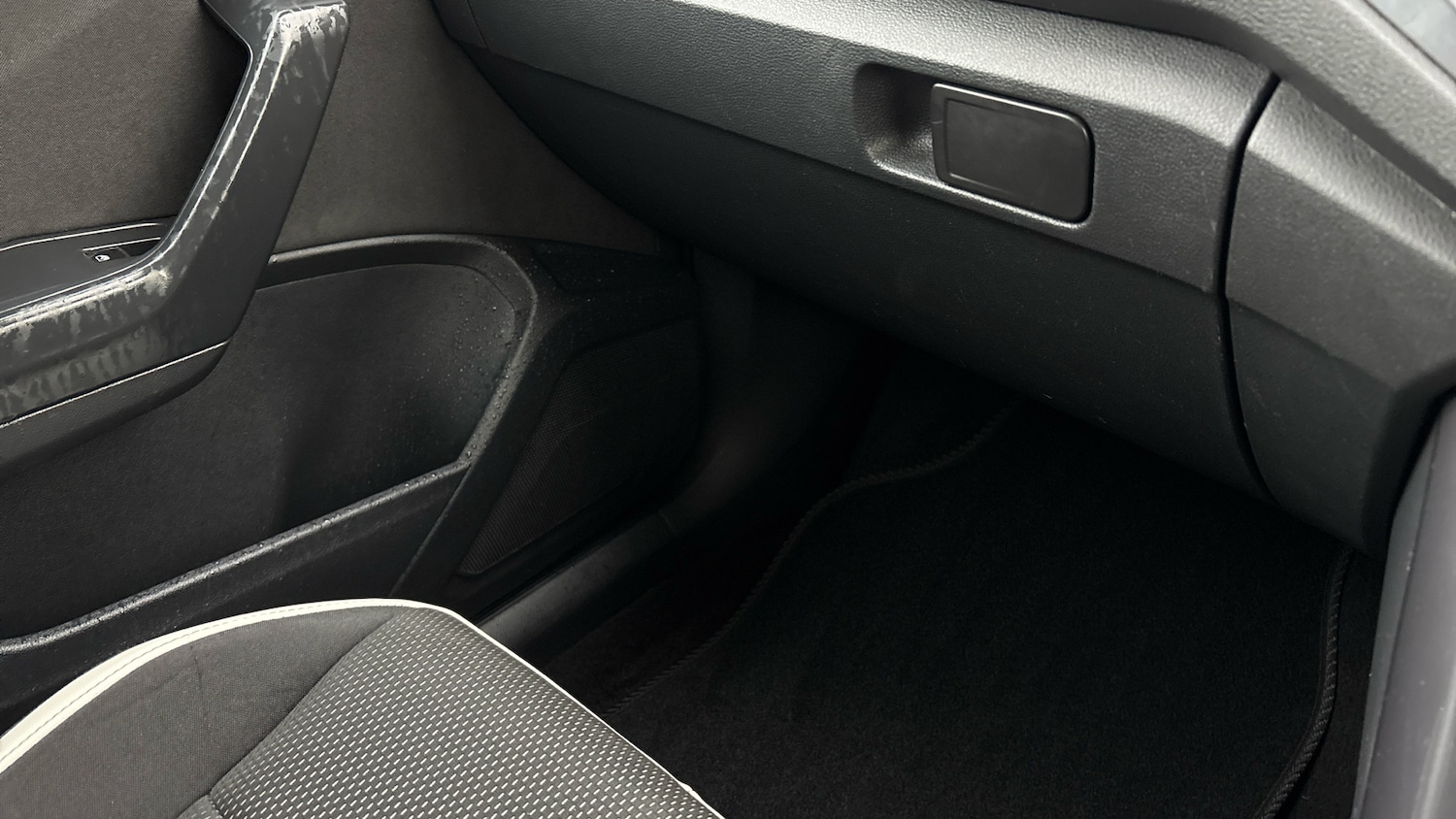 Used Volkswagen T-Roc 2021 for sale - 76766888: Photo 44