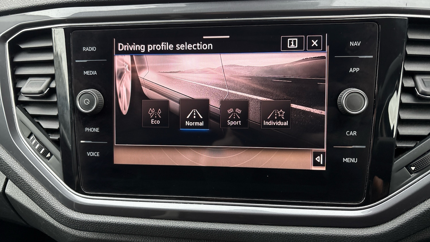 Used Volkswagen T-Roc 2021 for sale - 76766888: Photo 46