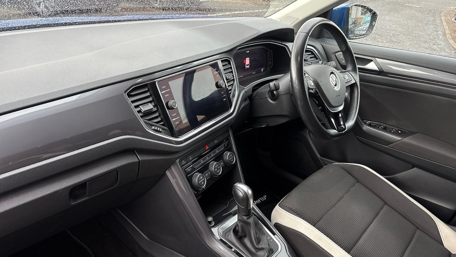 Used Volkswagen T-Roc 2021 for sale - 76766888: Photo 9