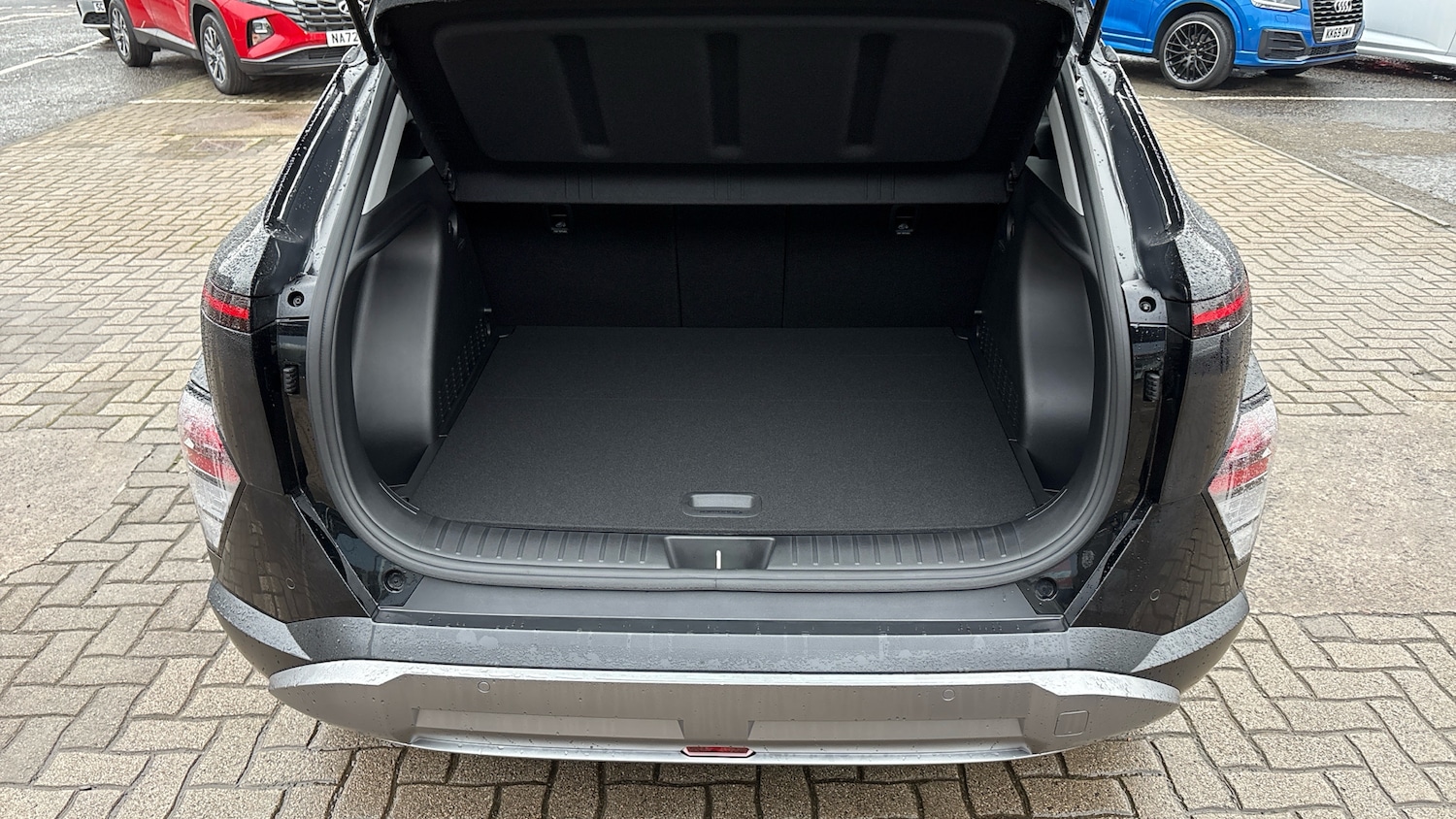 Used Hyundai KONA 2025 for sale - 76526051: Photo 4