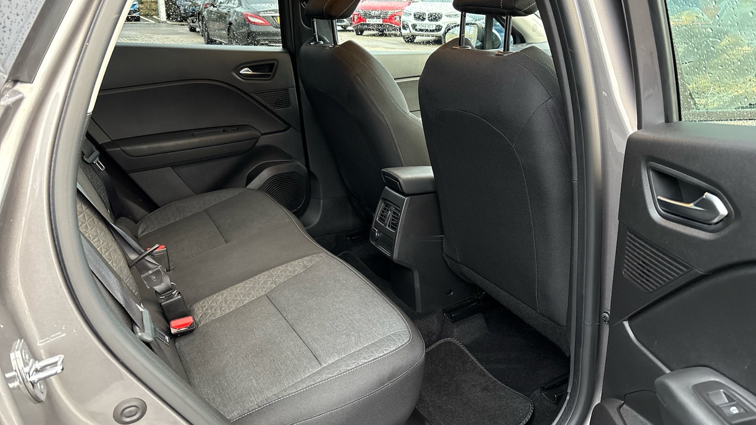 Used Renault Captur 2023 for sale - 76734336: Photo 16