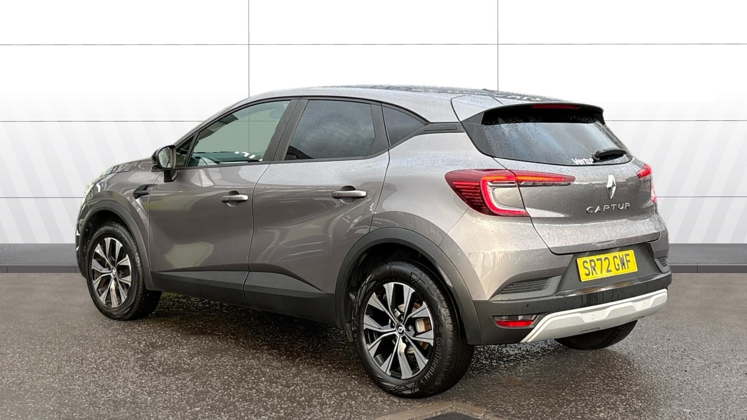 Used Renault Captur 2023 for sale - 76734336: Photo 2