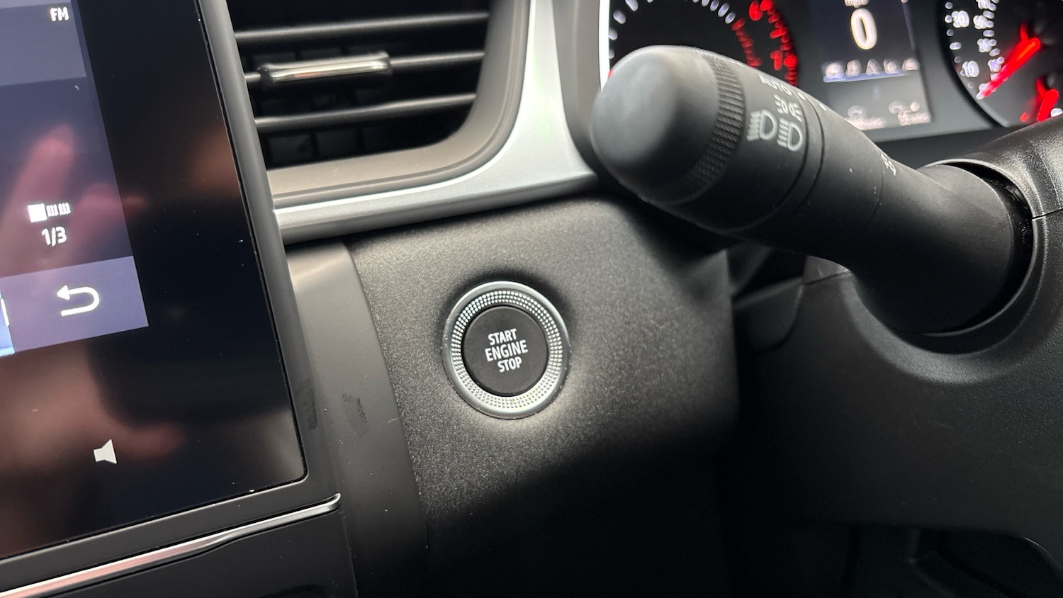 Used Renault Captur 2023 for sale - 76734336: Photo 38