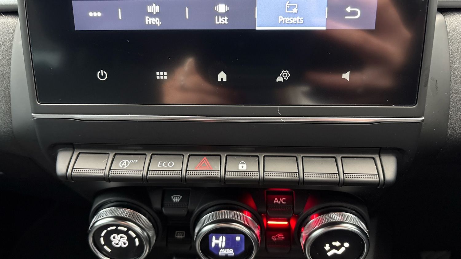 Used Renault Captur 2023 for sale - 76734336: Photo 39