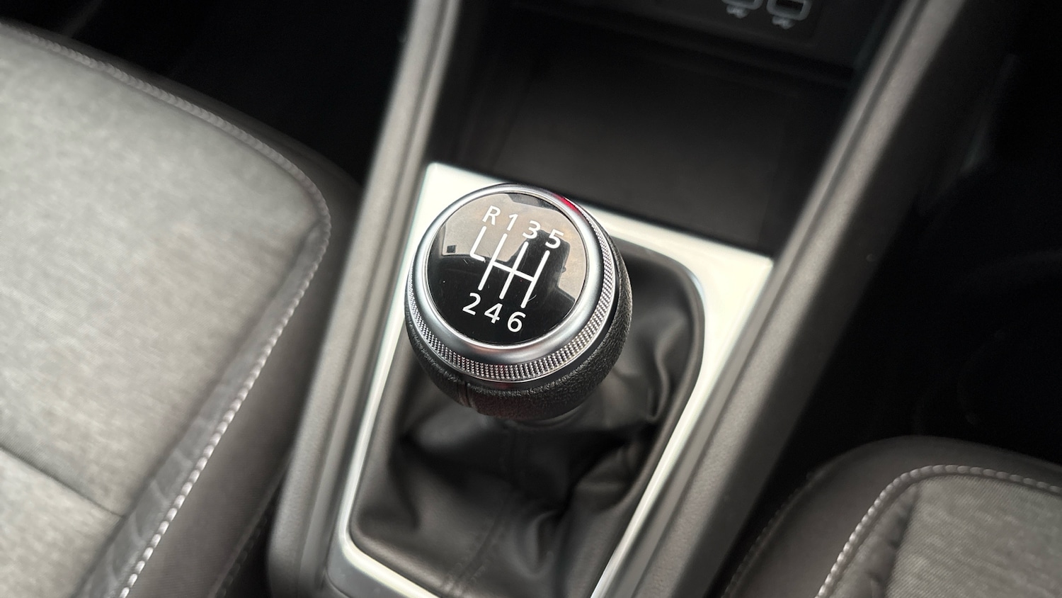 Used Renault Captur 2023 for sale - 76734336: Photo 40