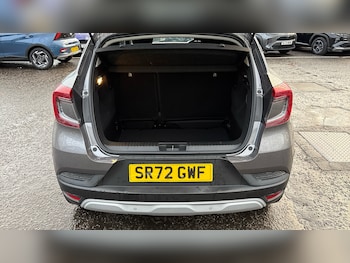 Used Renault Captur 2023 for sale - 76734336: Photo