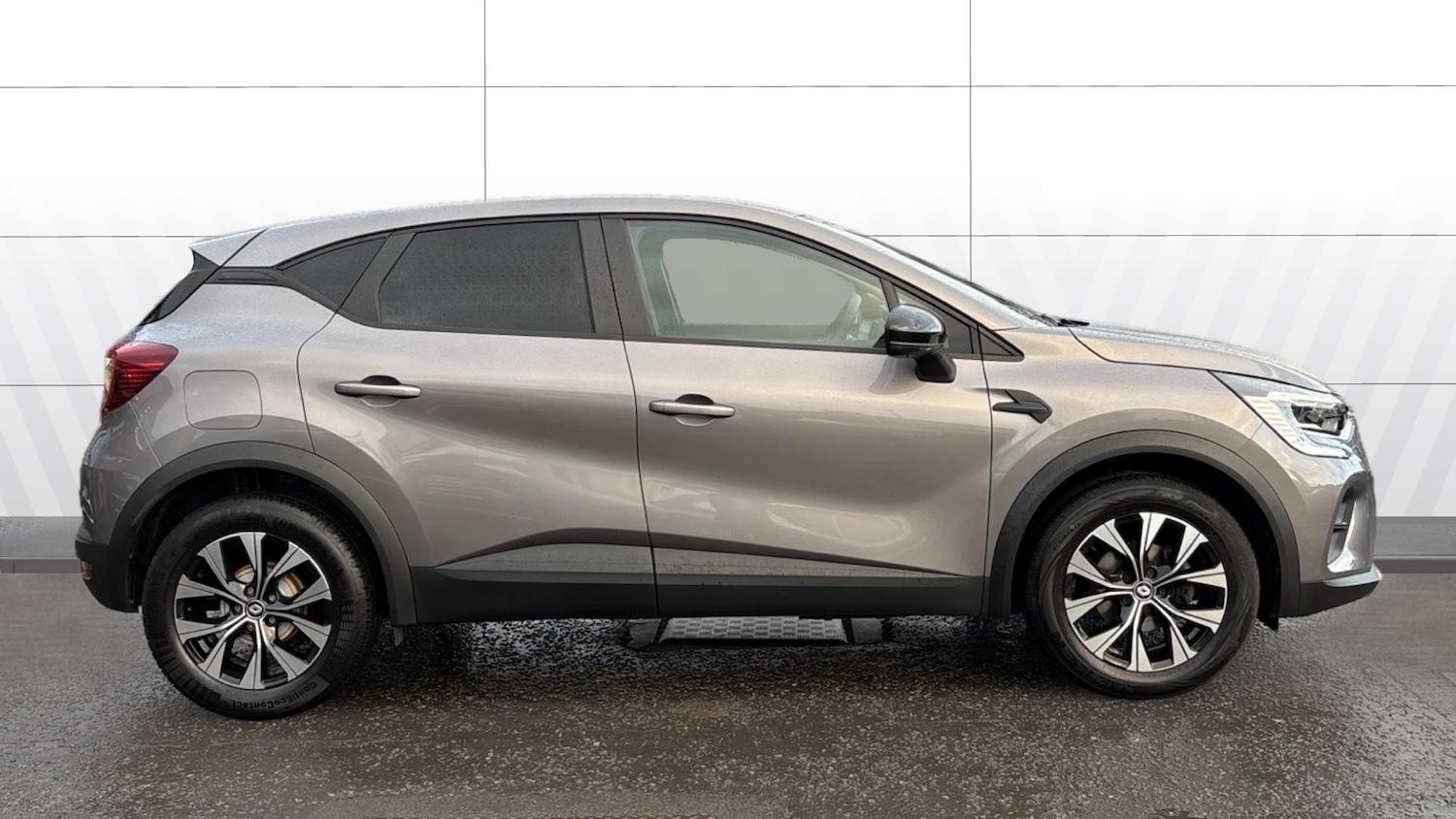 Used Renault Captur 2023 for sale - 76734336: Photo 5