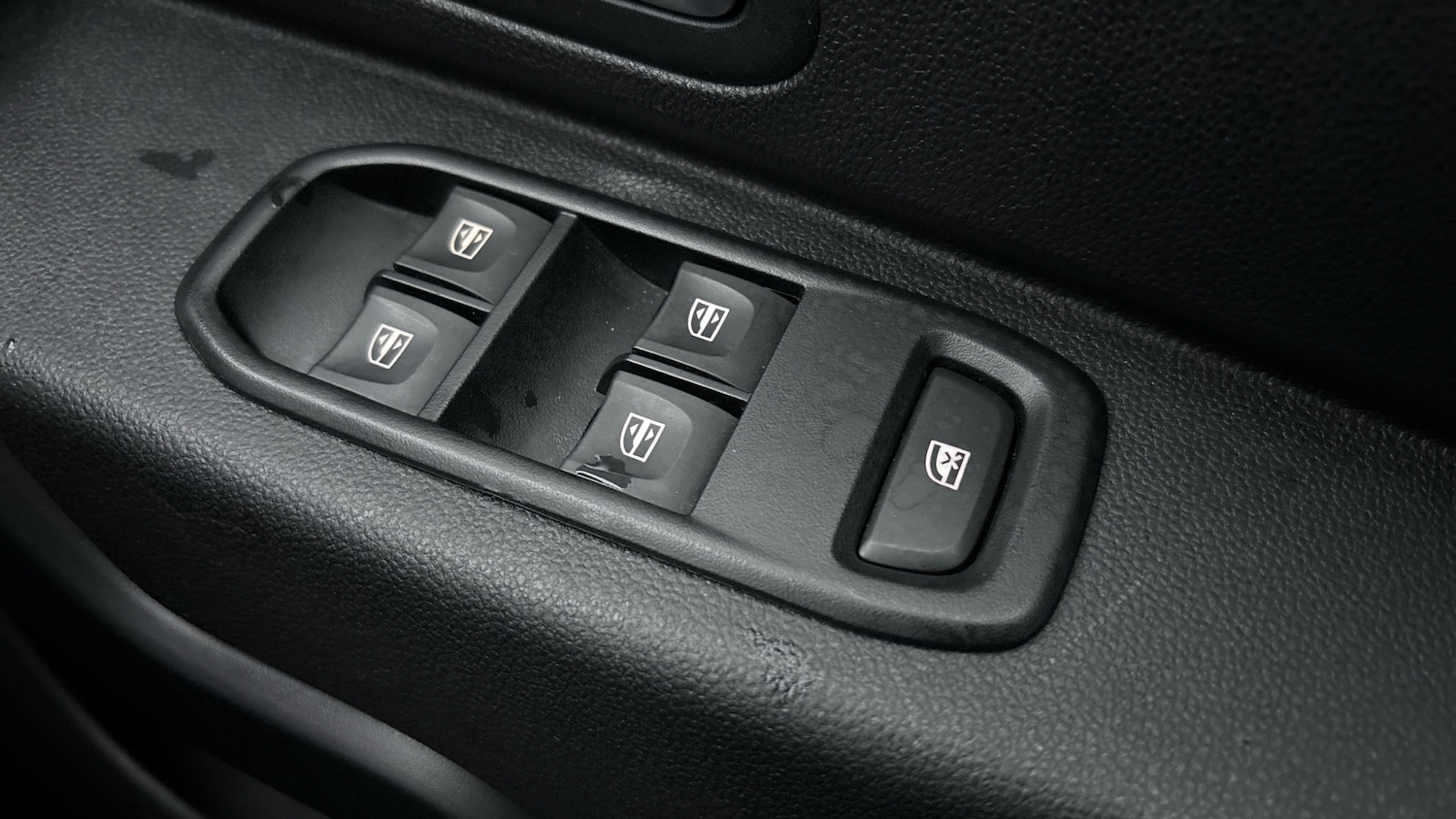 Used Dacia Duster 2023 for sale - 76718812: Photo 28