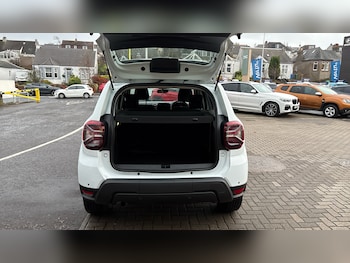 Used Dacia Duster 2023 for sale - 76718812: Photo