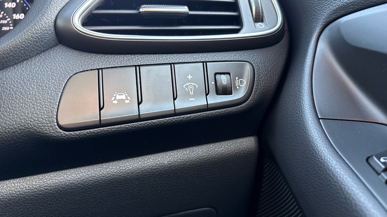 Used Hyundai i30 2019 for sale - 77963096: Photo 45