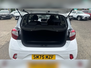Used Hyundai i10 2025 for sale - 79045360: Photo