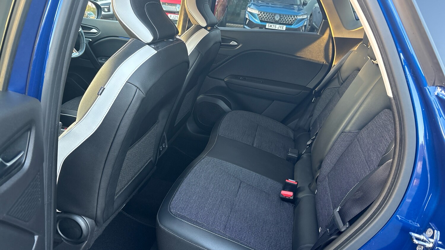 Used Renault Captur 2021 for sale - 77745347: Photo 16