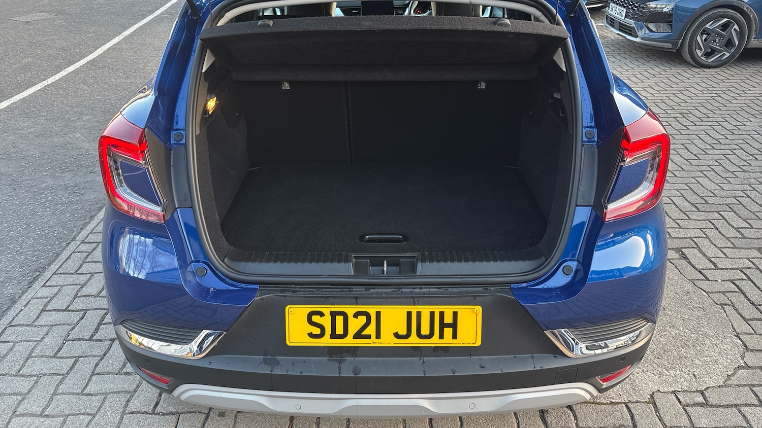 Used Renault Captur 2021 for sale - 77745347: Photo 4