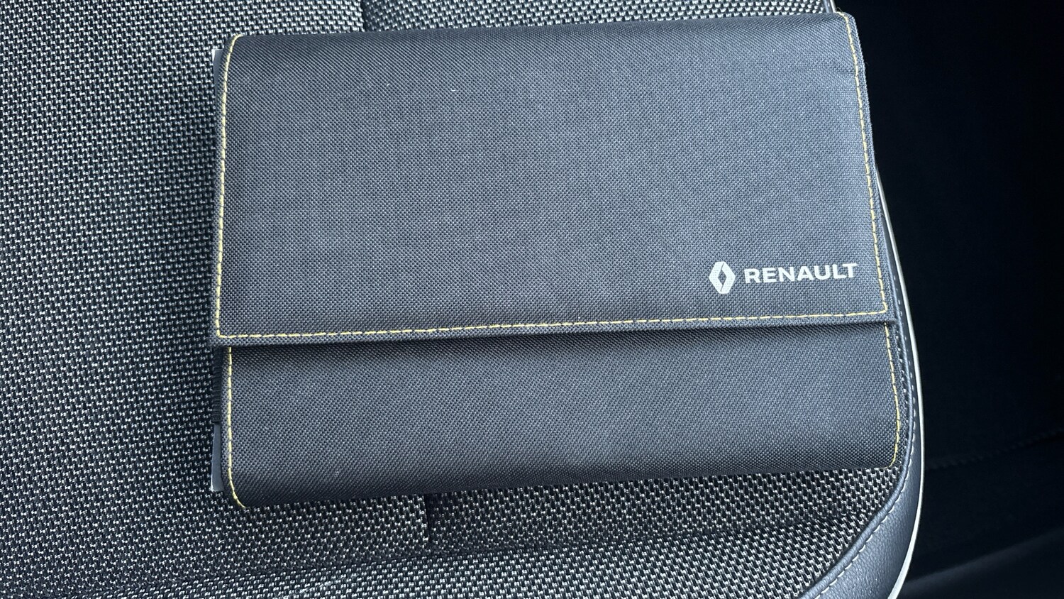 Used Renault Captur 2021 for sale - 77745347: Photo 46