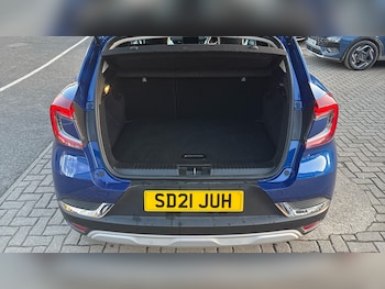 Used Renault Captur 2021 for sale - 77745347: Photo