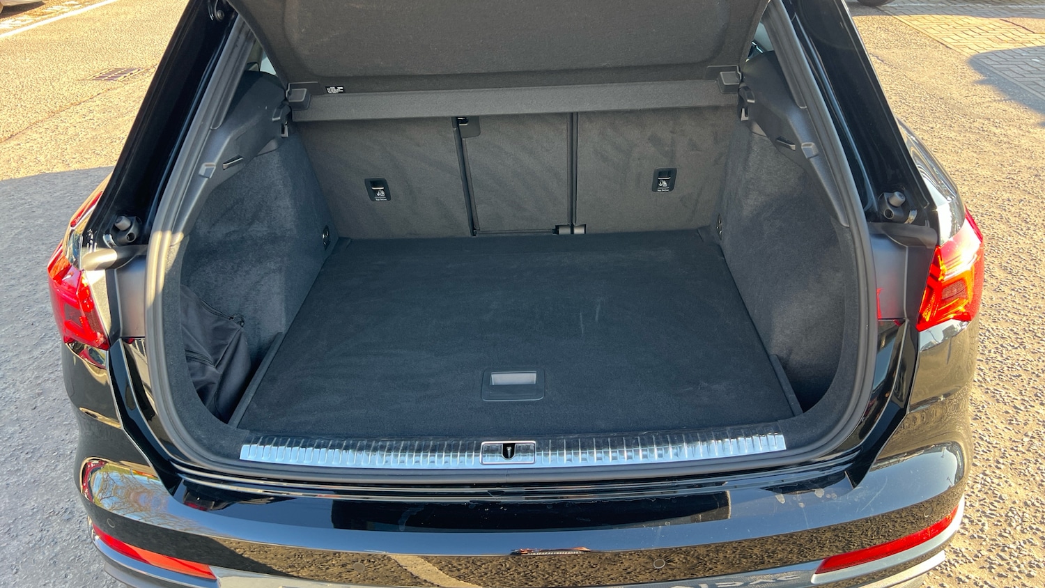 Used Audi Q3 2023 for sale - 77790098: Photo 4