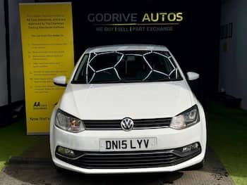 Used Volkswagen Polo 2015 for sale - 79740690: Photo
