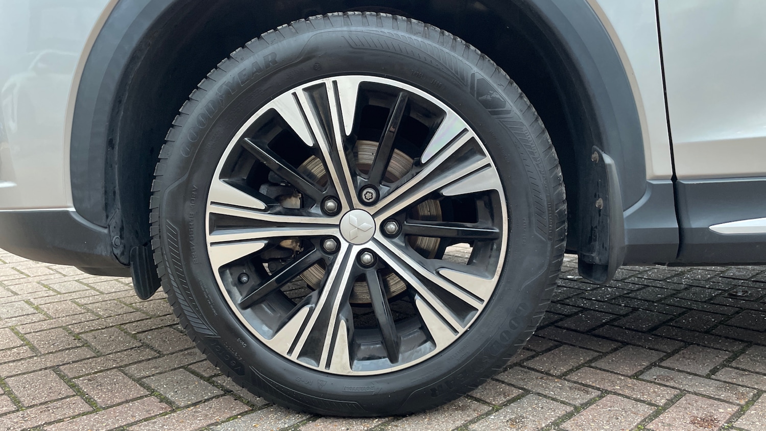 Used Mitsubishi Eclipse Cross 2018 for sale - 76687027: Photo 17