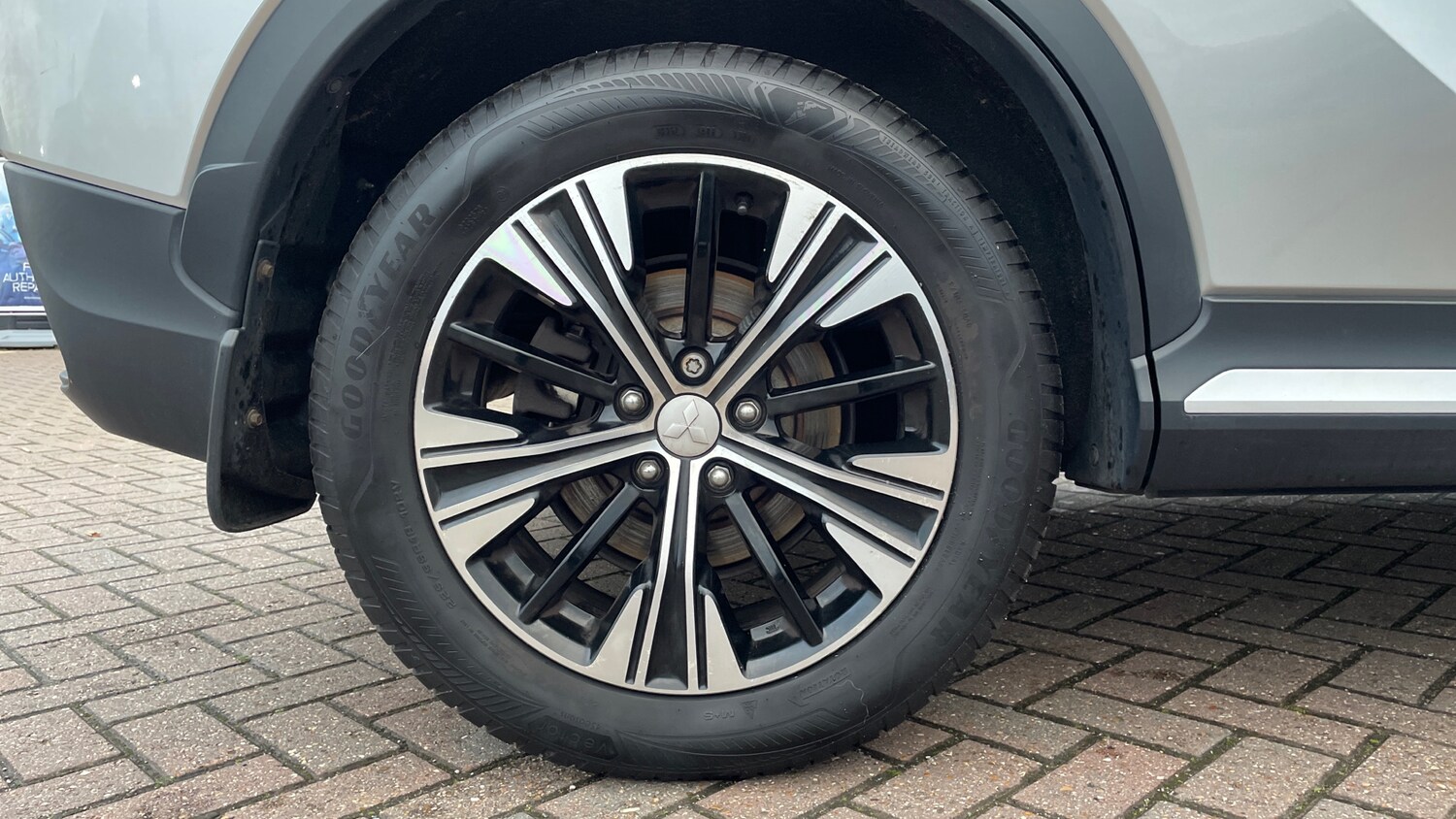 Used Mitsubishi Eclipse Cross 2018 for sale - 76687027: Photo 19