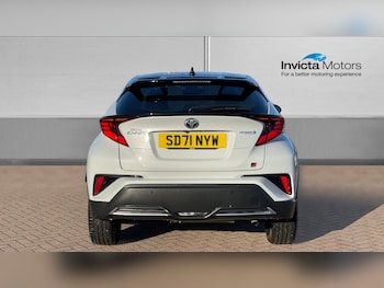 Used Toyota C-HR 2021 for sale - 77089721: Photo