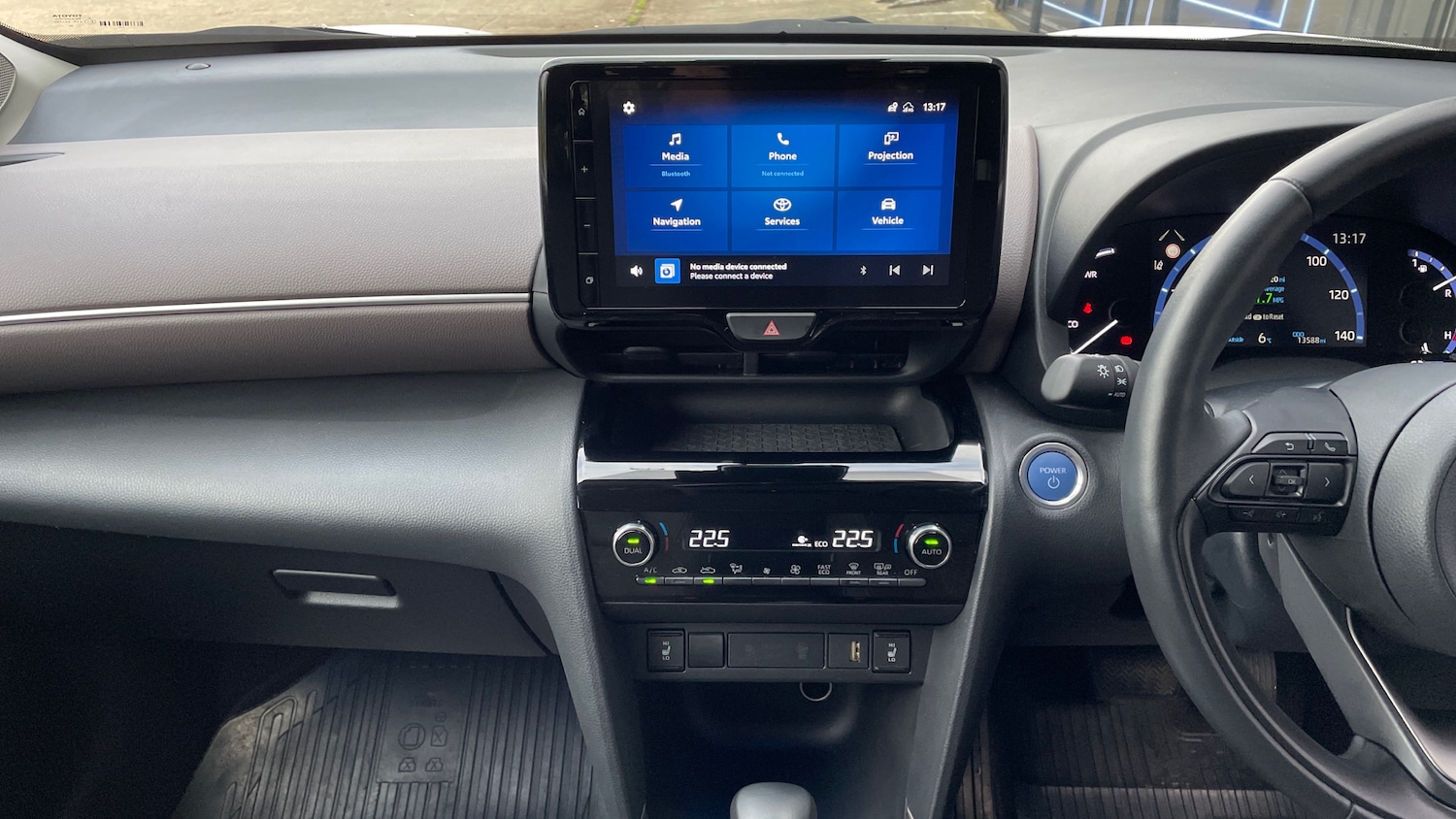 Used Toyota Yaris Cross 2023 for sale - 76618472: Photo 12