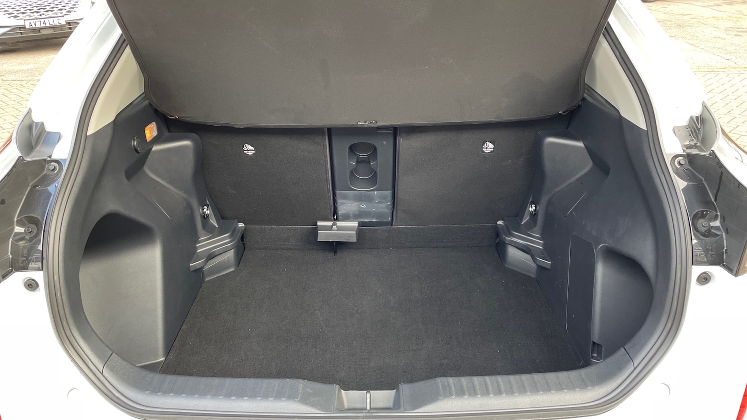 Used Toyota Yaris Cross 2023 for sale - 76618472: Photo 15