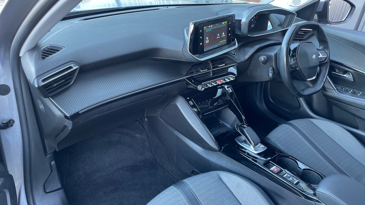 Used Peugeot 2008 2021 for sale - 77465873: Photo 10