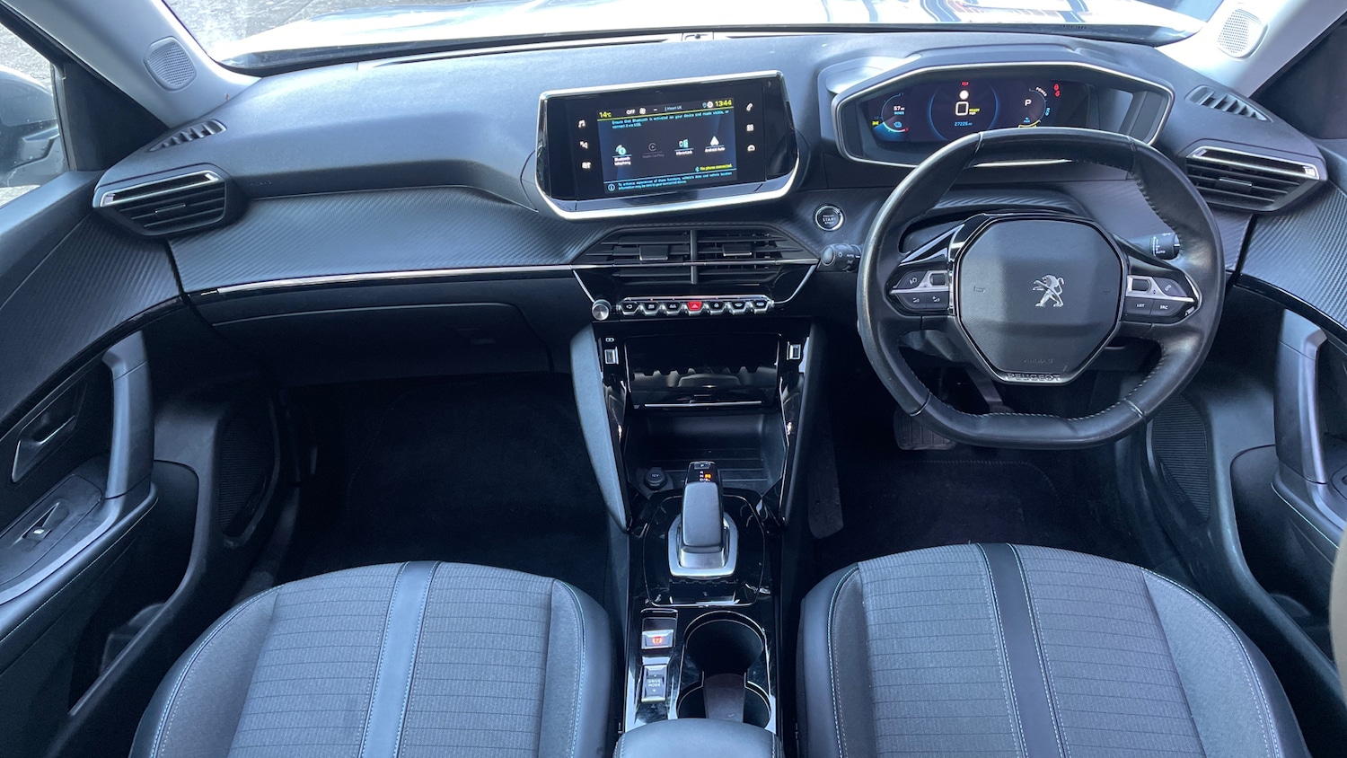 Used Peugeot 2008 2021 for sale - 76896865: Photo 11