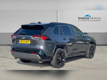 Used Toyota RAV4 2021 for sale - 76010626: Photo 3