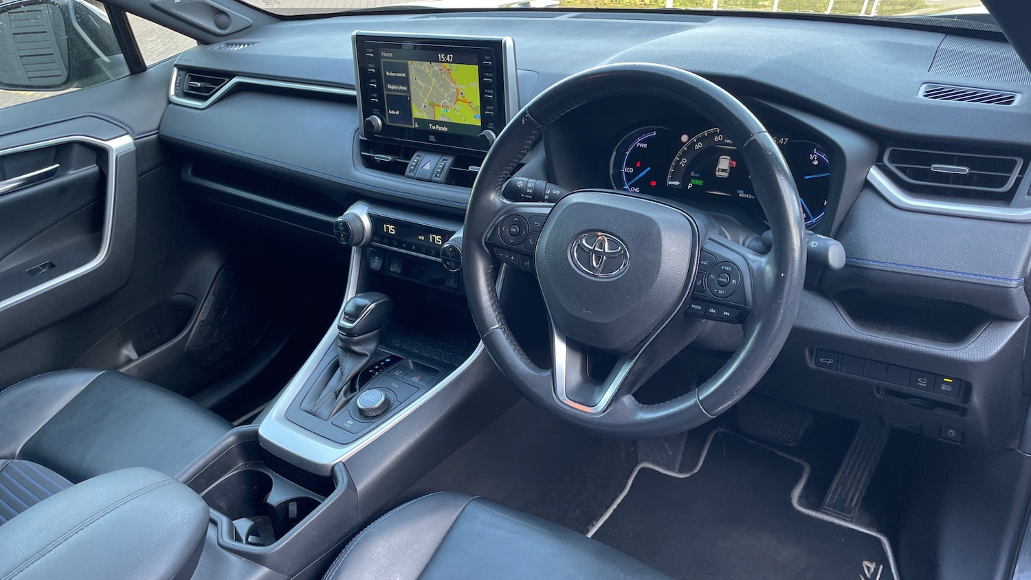 Used Toyota RAV4 2021 for sale - 76010626: Photo 9