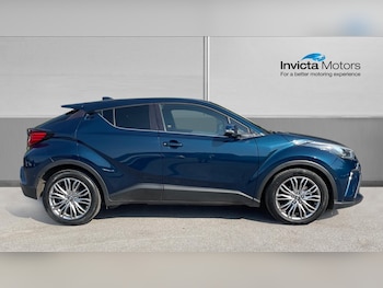 Used Toyota C-HR 2023 for sale - 79024124: Photo