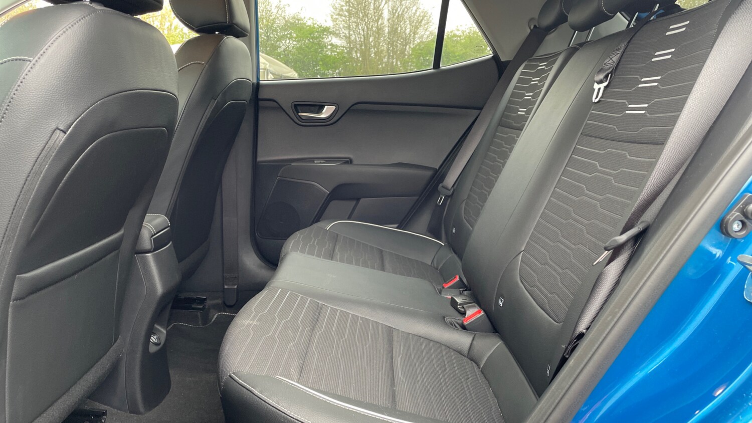 Used Kia Stonic 2023 for sale - 78098073: Photo 14