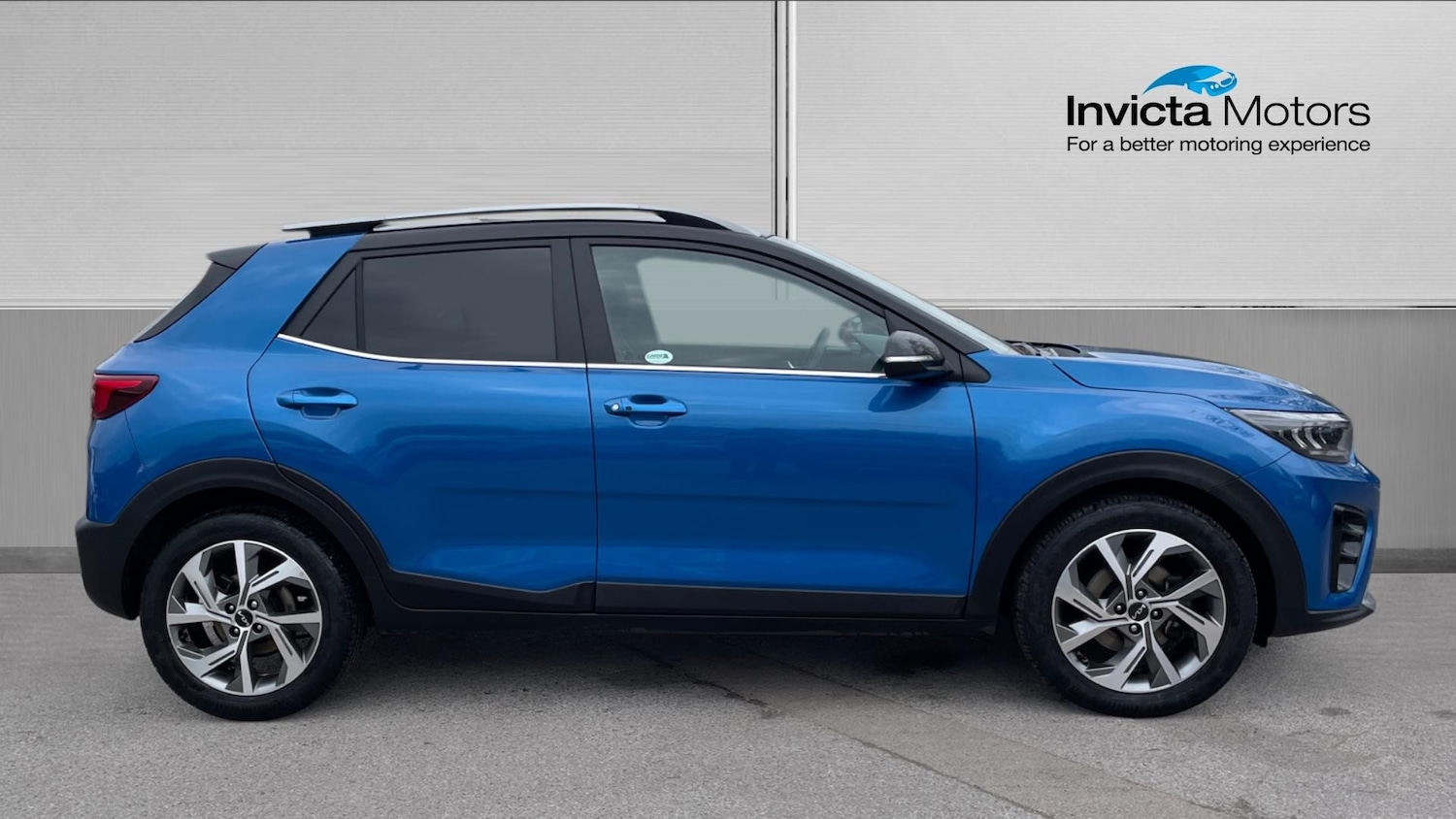 Used Kia Stonic 2023 for sale - 78098073: Photo 2