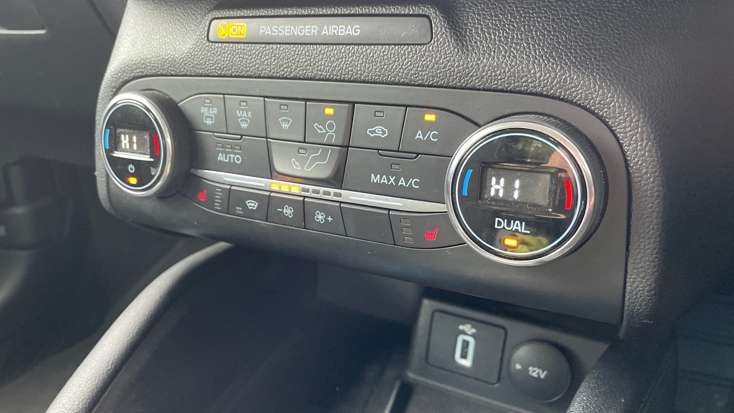 Used Ford Focus 2020 for sale - 75899038: Photo 25